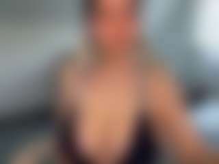 Ann Angel Q's Live Sex Cam Show