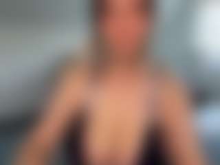 Ann Angel Q's Live Sex Cam Show