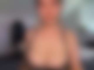 Ann Angel Q's Live Sex Cam Show