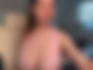 Ann Angel Q's Live Sex Cam Show