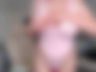 Ann Angel Q's Live Sex Cam Show