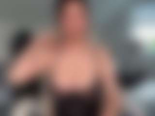 Ann Angel Q's Live Sex Cam Show