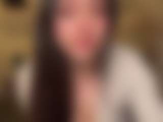 Spettacolo in cam dal vivo con Ann Angel Q - Interracial Curvy su Camsoda
