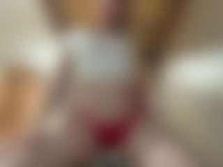 Live cam show with CaterinaVanderheyden - Deepthroat on Mixed Magazine Live