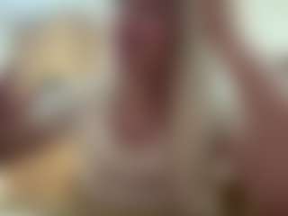 Live cam show with CaterinaVanderheyden - Ass Bouncing on Camsoda