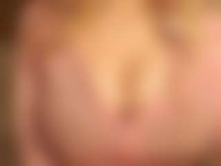 Live cam show with CatriceKniffin - Moaning on Camsoda