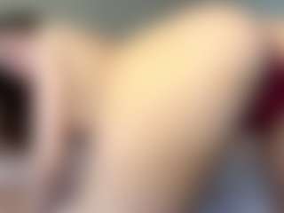 Live cam show with KristalTownsand - Blonde Hair on xDating