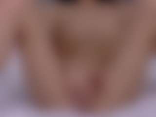 Live cam show with Megan Ly - New Brown Eyes on UwU Esports