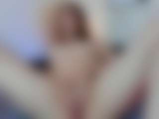 Live cam show with miss-amii - Small Ass on TeamSkeetLive