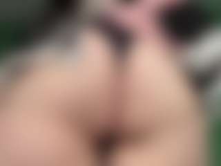 Live cam show with MolliePolich - New Small Tits on SxyPornLive