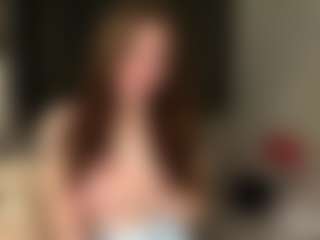 Live cam show with QuyenKolosky - Petite Teen (18+) on anonymated.com