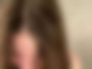 QuyenKolosky's Live Sex Cam Show