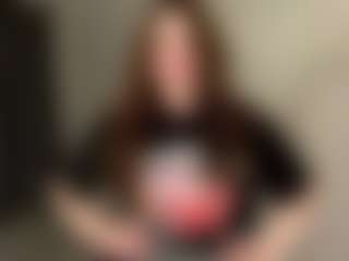 Live cam show with QuyenKolosky - Petite on Cam Slut