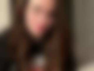 QuyenKolosky's Live Sex Cam Show