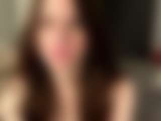 QuyenKolosky's Live Sex Cam Show