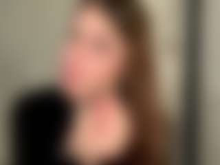QuyenKolosky's Live Sex Cam Show