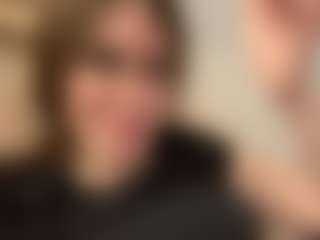 QuyenKolosky's Live Sex Cam Show
