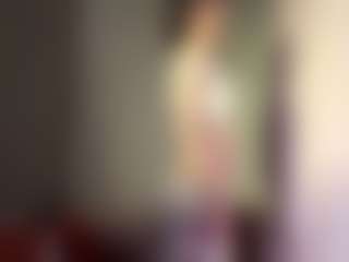 Live cam show with SusannahFleig - Skinny MILF on Lustler