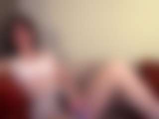 Live cam show with SusannahFleig - Shaved Pussy on SquirtSoMuch