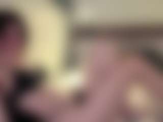 Live cam show with SusannahFleig - Latina MILF on SpunkLive