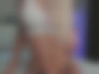 Live cam show with Breeze-see - Dirty on Camsoda