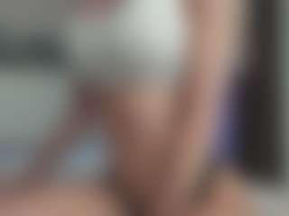 Live cam show with Breeze-see - Blowjob Brown Hair on hrnylive.com