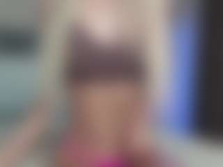 Live cam show with Breeze-see - Middle Aged on Streamer API