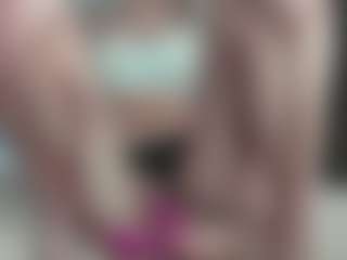 Live cam show with Breeze-see - Bedroom on Camsoda