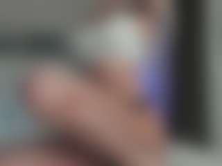 Live cam show with Breeze-see - Big Tits Brown Hair on Soda Cam