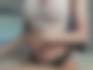 Live cam show with Breeze-see - Flashing on Lustler