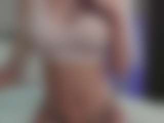 Live cam show with Breeze-see - Deepthroat on hrnylive.com