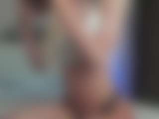 Live cam show with Breeze-see - Tattoos Brown Hair on boobsie.com