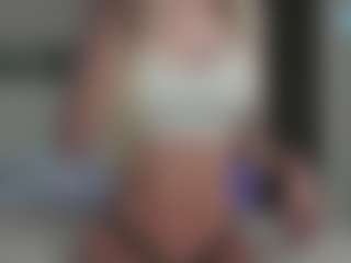 Live cam show with Breeze-see - Control on Camsoda