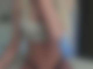 Live cam show with Breeze-see - Spank Brown Hair on Camsoda