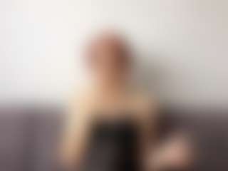 DeannBennerson's Live Sex Cam Show