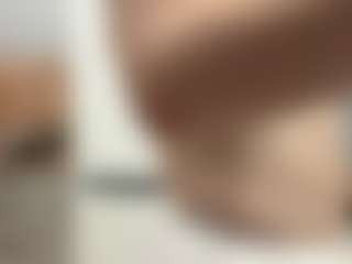 EvelynBomaster's Live Sex Cam Show