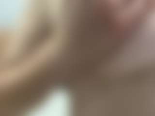 EvelynBomaster's Live Sex Cam Show