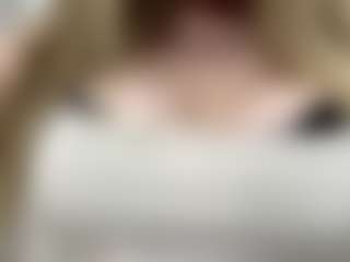 EvelynBomaster's Live Sex Cam Show