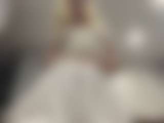 EvelynBomaster's Live Sex Cam Show