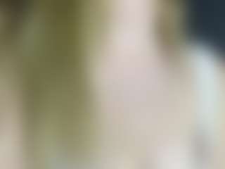 EvelynBomaster's Live Sex Cam Show