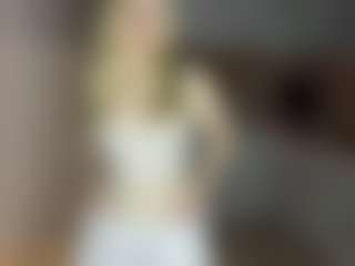 EvelynBomaster's Live Sex Cam Show
