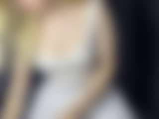 EvelynBomaster's Live Sex Cam Show