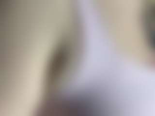 EvelynBomaster's Live Sex Cam Show