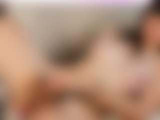 itschloelaurent's Live Sex Cam Show
