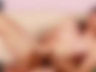 itschloelaurent's Live Sex Cam Show