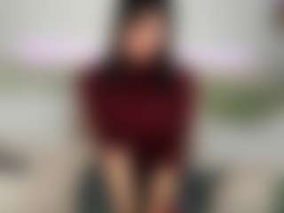 itschloelaurent's Live Sex Cam Show