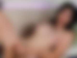 itschloelaurent's Live Sex Cam Show