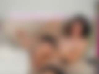 itschloelaurent's Live Sex Cam Show