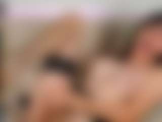 itschloelaurent's Live Sex Cam Show