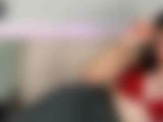 itschloelaurent's Live Sex Cam Show